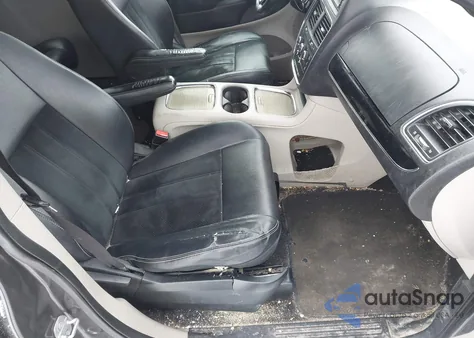 2018 Dodge Grand Caravan Sxt z USA, uszkodzony, nr VIN 2C4RDGCG8JR238814